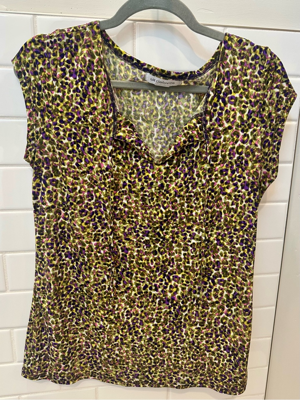 Liz Claiborne Green & Purple Leopard-Print Cap Sleeve Top